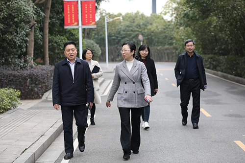 株洲职教园管理办党组书记、主任胡炯到8868·体育调研