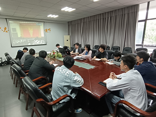 8868·体育团委组织收看庆祝中国共青团成立100周年大会