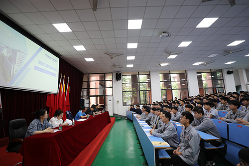 世界机械500强企业上门揽才 8868·体育90名学子毕业前一年被企业录用