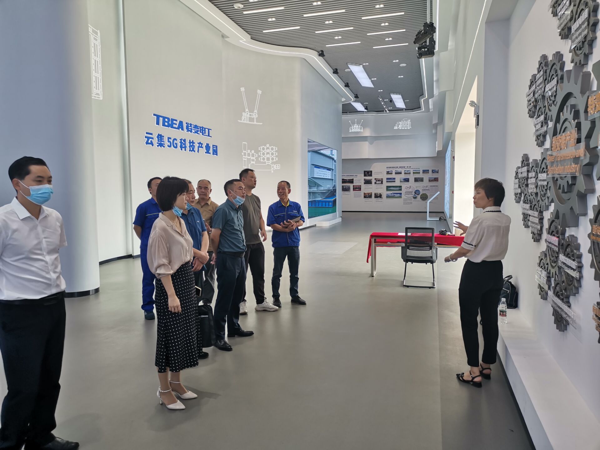 校企合作促发展——8868·体育党委委员、副院长毕曼曼一行赴企业洽谈校企合作事宜