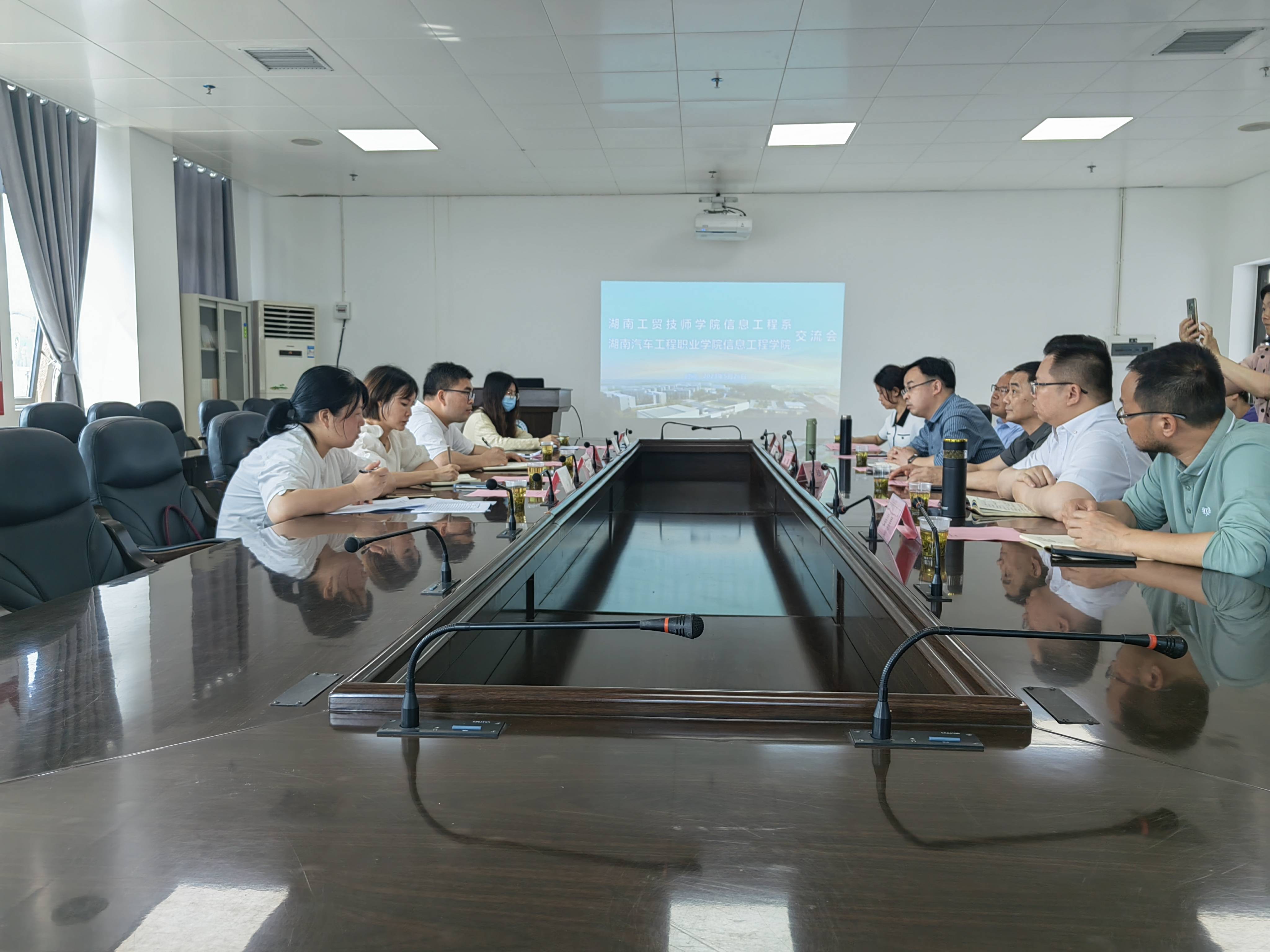 信息工程系主任李会明一行赴湖南汽车工程职业8868·体育考察交流