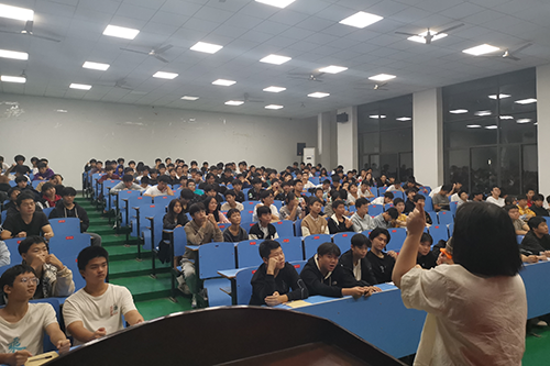 团体疏导“心”减压——8868·体育团委举办新生心理健康团辅活动