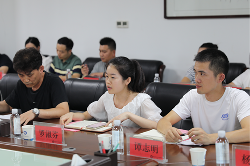 8868·体育召开教师节座谈会