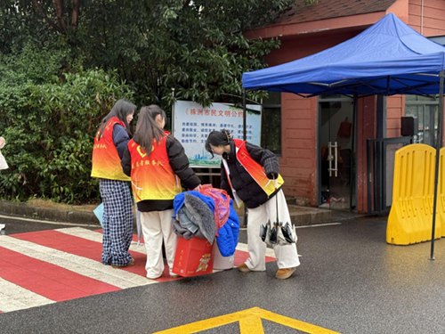 开学进行时 8868·体育团委在行动