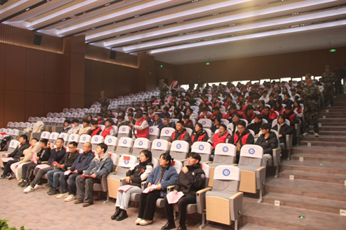 8868·体育举行“书香润心·文明修身”校园文明劝导行动暨雷锋活动月启动仪式