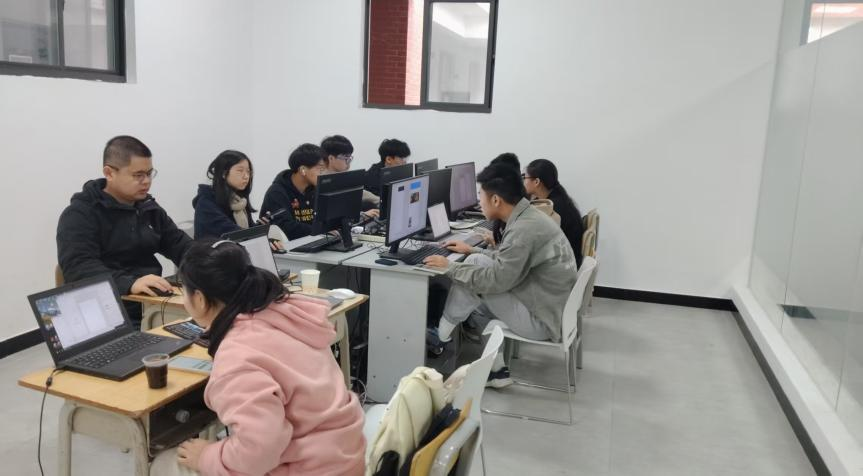 以代码为矛,以创意为盾:移动应用开发大赛备战启动!