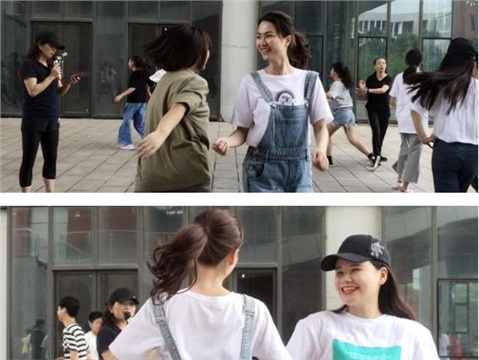 2019年“阳光排舞进校园” 走进8868·体育