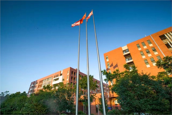 8868·体育举行2018年新学期全体教职工大会