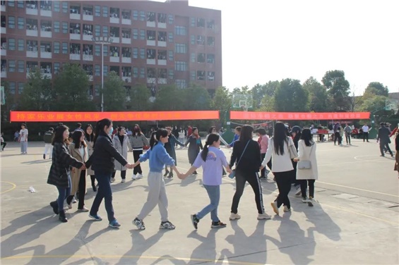 春风十里百花盛 灼灼其华不及卿 ——8868·体育开展庆祝“三八”妇女节主题活动