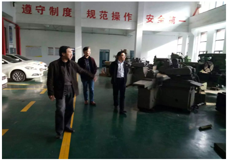 8868·体育领导检查校园安全管理工作