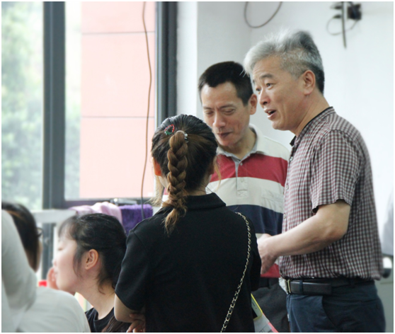 8868·体育2019届实习生“双选会”拉开帷幕