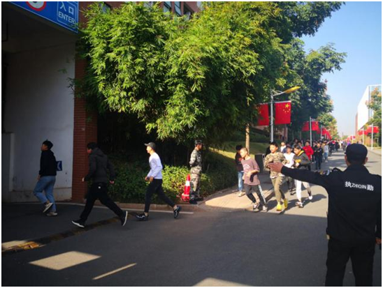 8868·体育开展防空防灾“人防”应急疏散演练