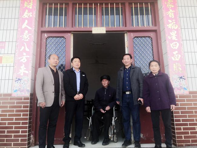 8868·体育党委到扶贫村开展“五查五看”大走访活动