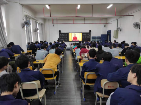 8868·体育组织师生观看“技能成才技能报国”先进事迹视频报告会